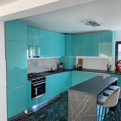 mobila-bucatarie-comanda