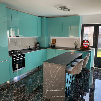 mobila-bucatarie-comanda