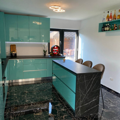 mobila-bucatarie-comanda