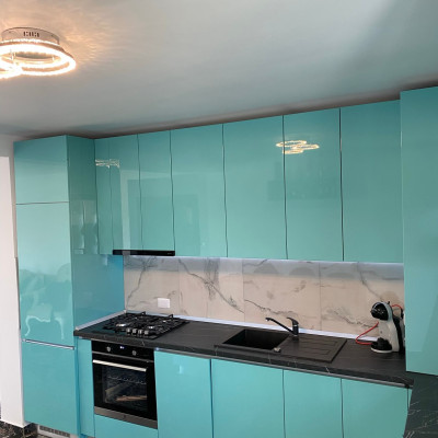 mobila-bucatarie-comanda