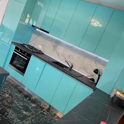 mobila-bucatarie-comanda