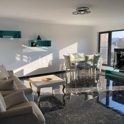 mobila-bucatarie-comanda