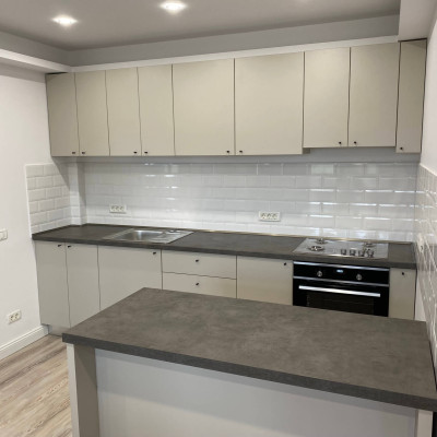 mobila-bucatarie-comanda